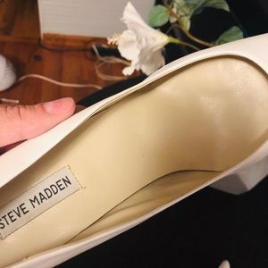 Steve Madden Shoes - Steve Madden White Pumps Steve Madden Shoes - Steve Madden White Pumps